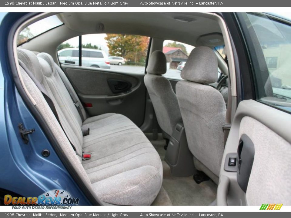 Light Gray Interior - 1998 Chevrolet Malibu Sedan Photo #20