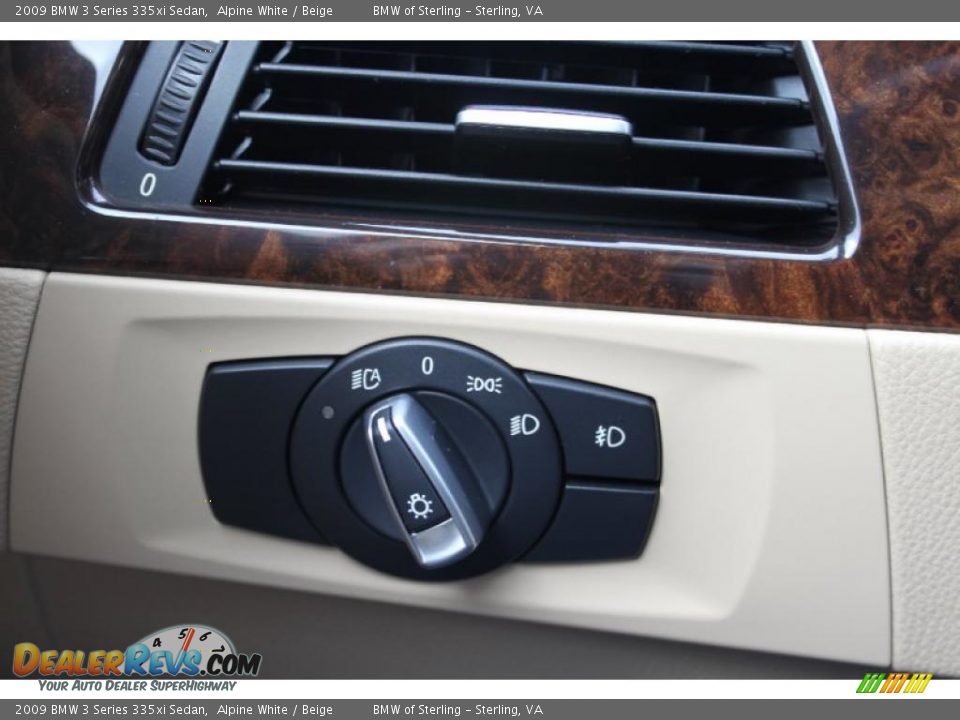 2009 BMW 3 Series 335xi Sedan Alpine White / Beige Photo #29