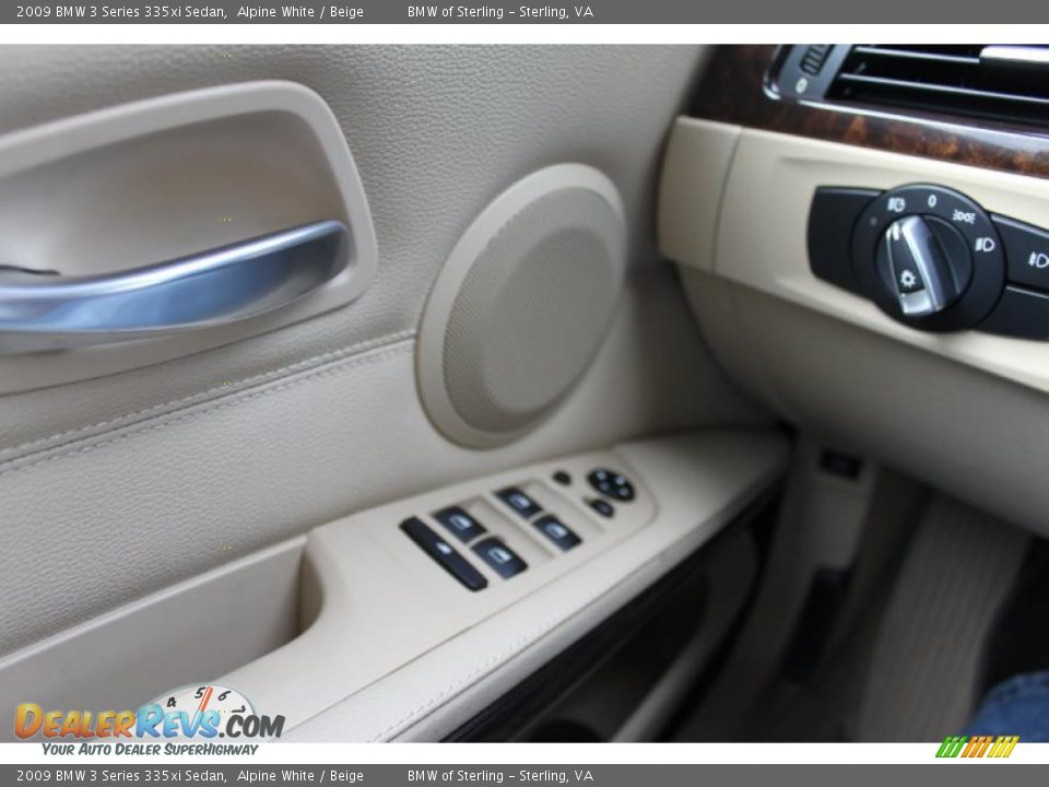 2009 BMW 3 Series 335xi Sedan Alpine White / Beige Photo #30