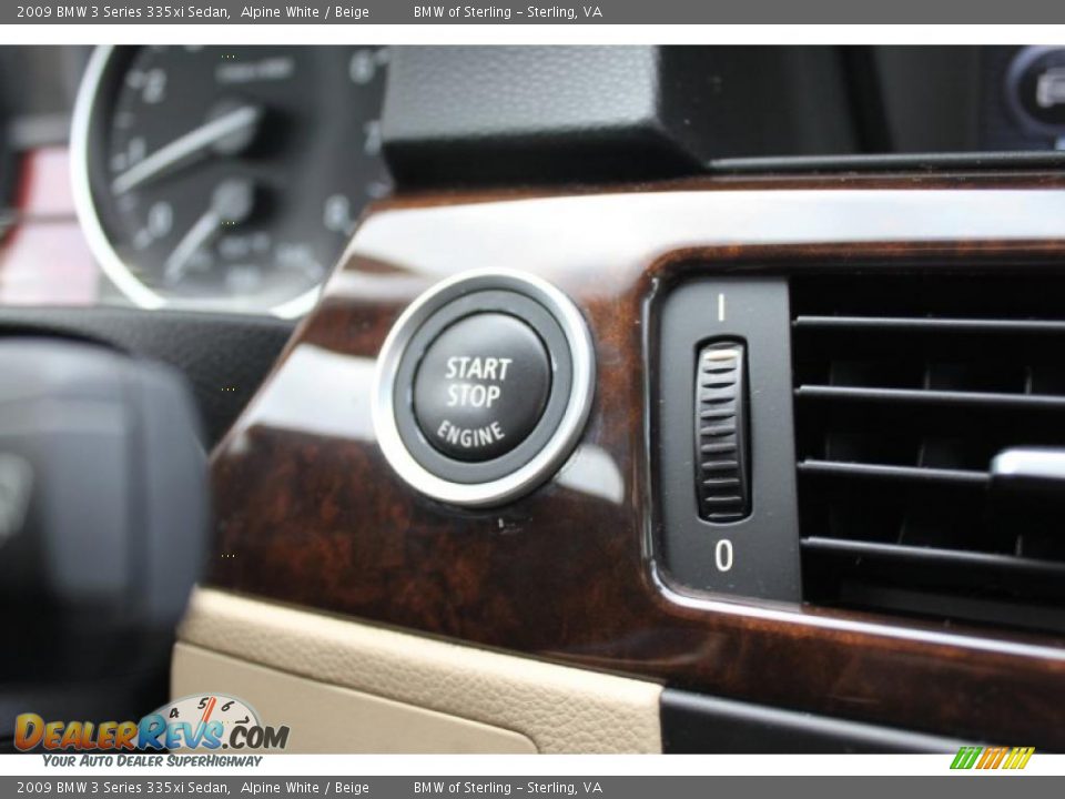 2009 BMW 3 Series 335xi Sedan Alpine White / Beige Photo #31