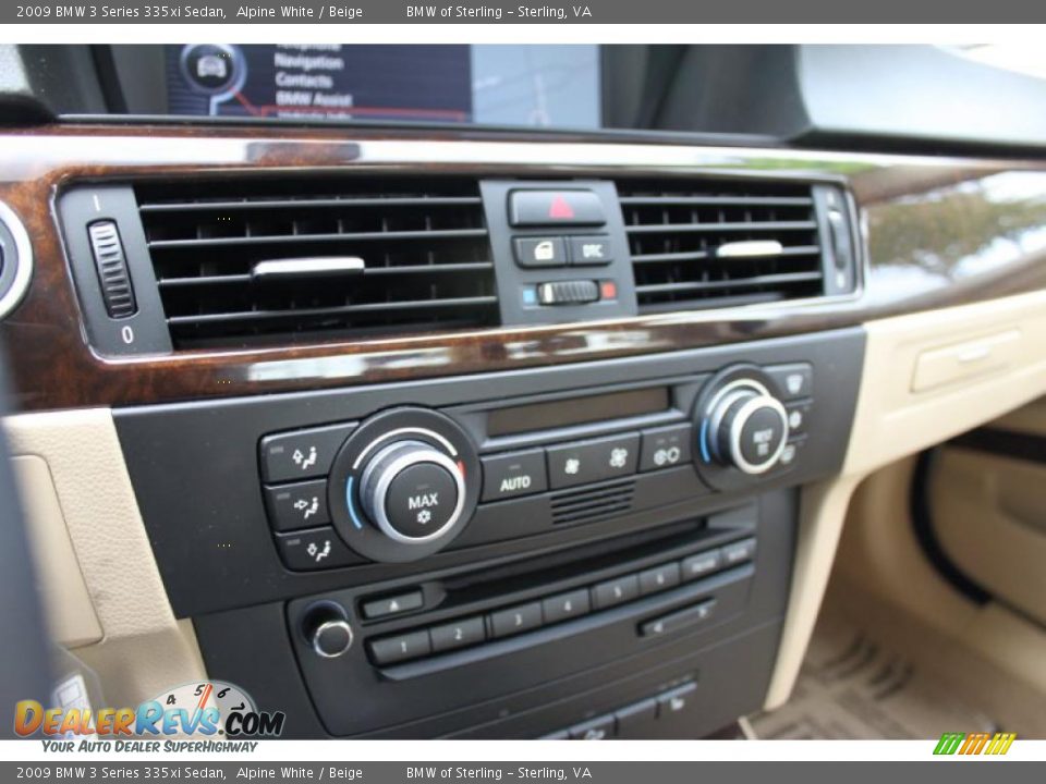 2009 BMW 3 Series 335xi Sedan Alpine White / Beige Photo #33