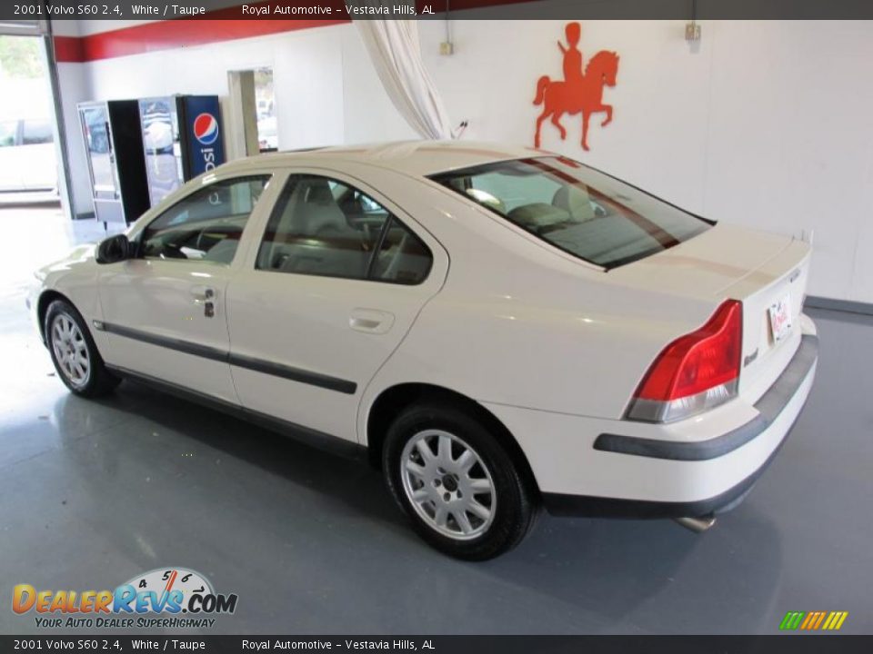 2001 Volvo S60 2.4 White / Taupe Photo #2