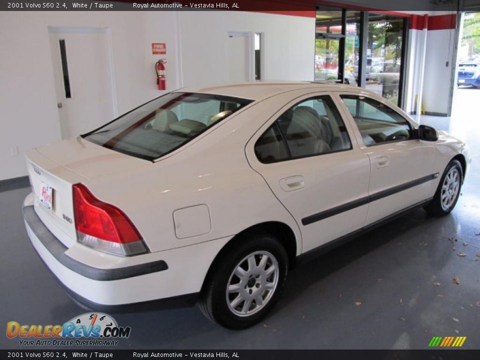 2001 Volvo S60 2.4 White / Taupe Photo #4