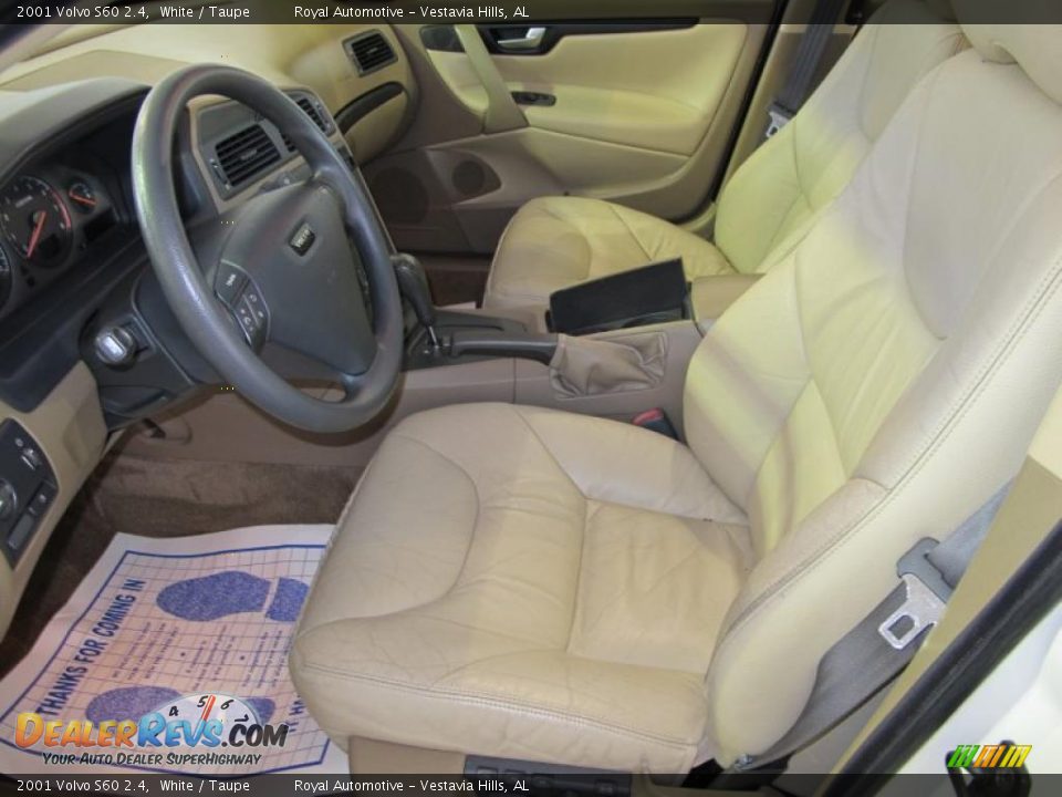 Taupe Interior - 2001 Volvo S60 2.4 Photo #17