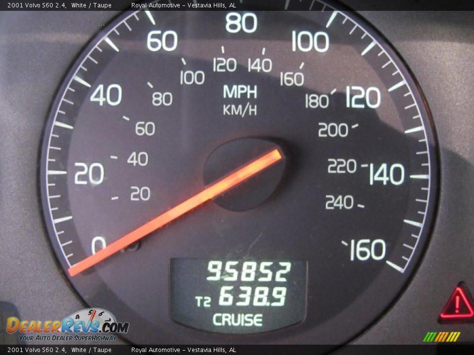 2001 Volvo S60 2.4 White / Taupe Photo #20