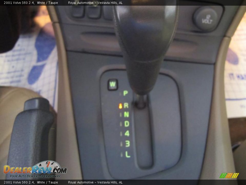 2001 Volvo S60 2.4 White / Taupe Photo #23