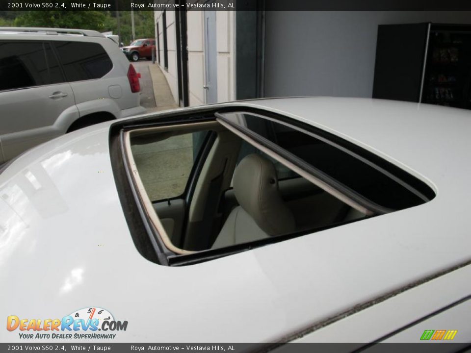 Sunroof of 2001 Volvo S60 2.4 Photo #24