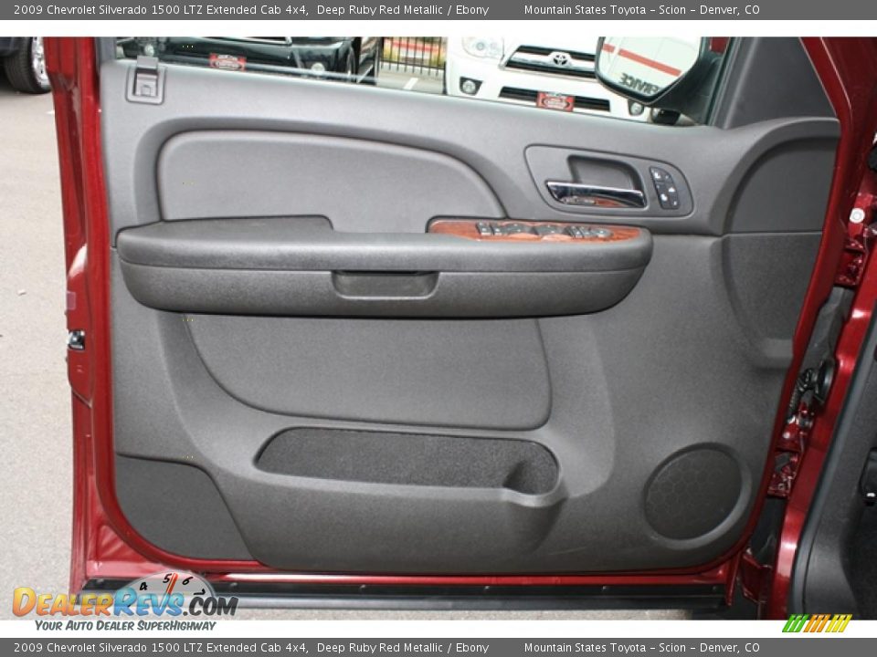 Door Panel of 2009 Chevrolet Silverado 1500 LTZ Extended Cab 4x4 Photo #15