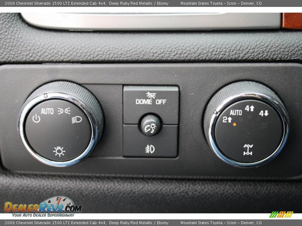 Controls of 2009 Chevrolet Silverado 1500 LTZ Extended Cab 4x4 Photo #25