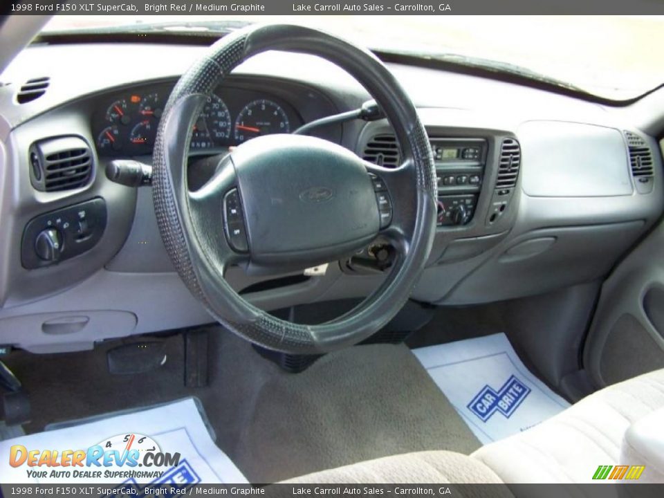 Dashboard of 1998 Ford F150 XLT SuperCab Photo 5