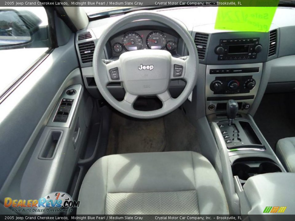 2005 Jeep Grand Cherokee Laredo Midnight Blue Pearl / Medium Slate Gray Photo #9
