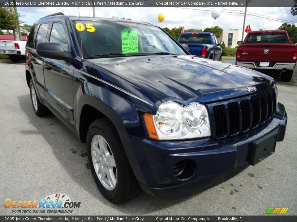 2005 Jeep Grand Cherokee Laredo Midnight Blue Pearl / Medium Slate Gray Photo #14