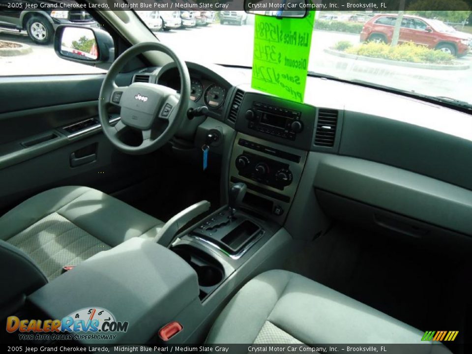2005 Jeep Grand Cherokee Laredo Midnight Blue Pearl / Medium Slate Gray Photo #17