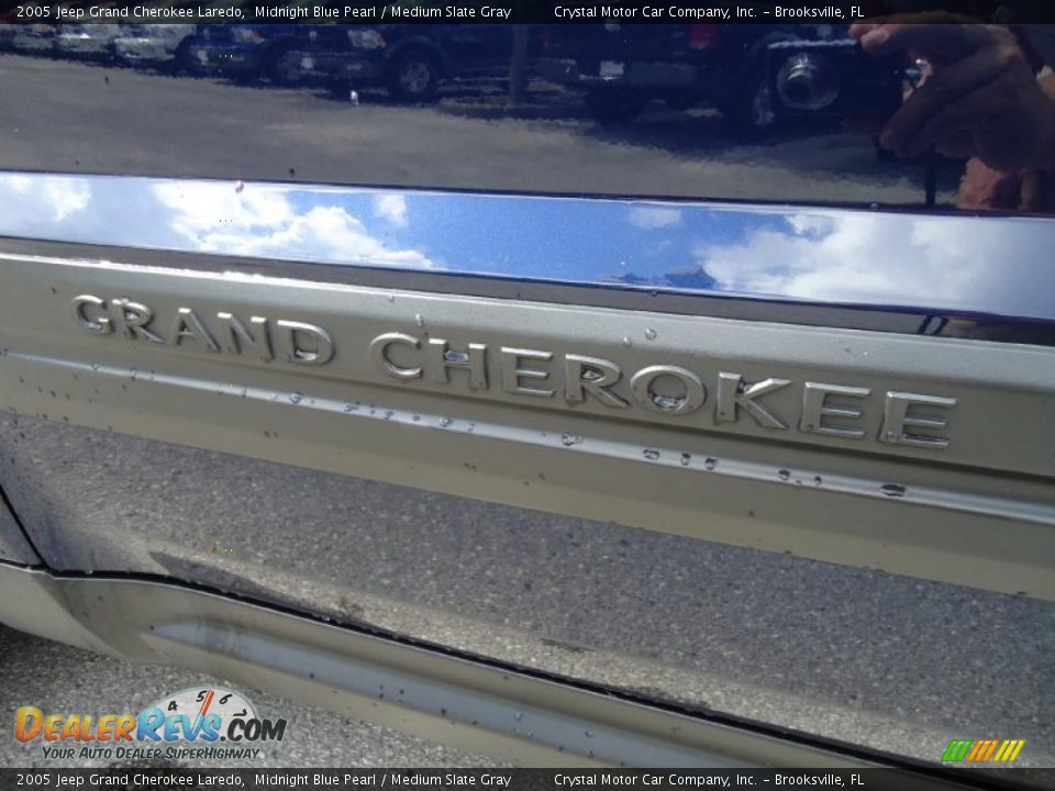 2005 Jeep Grand Cherokee Laredo Midnight Blue Pearl / Medium Slate Gray Photo #24
