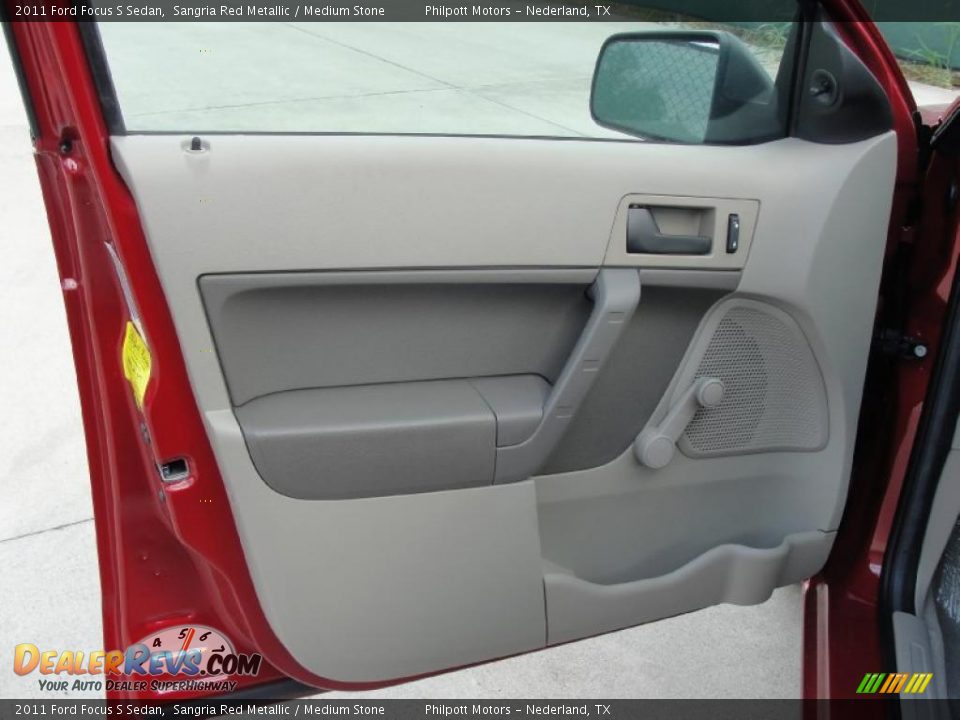 Door Panel of 2011 Ford Focus S Sedan Photo #19