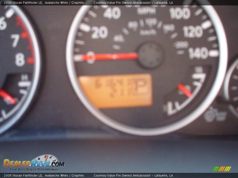 2006 Nissan Pathfinder LE Avalanche White / Graphite Photo #9