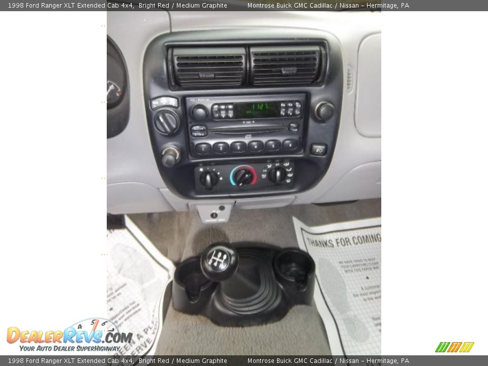 Controls of 1998 Ford Ranger XLT Extended Cab 4x4 Photo #25