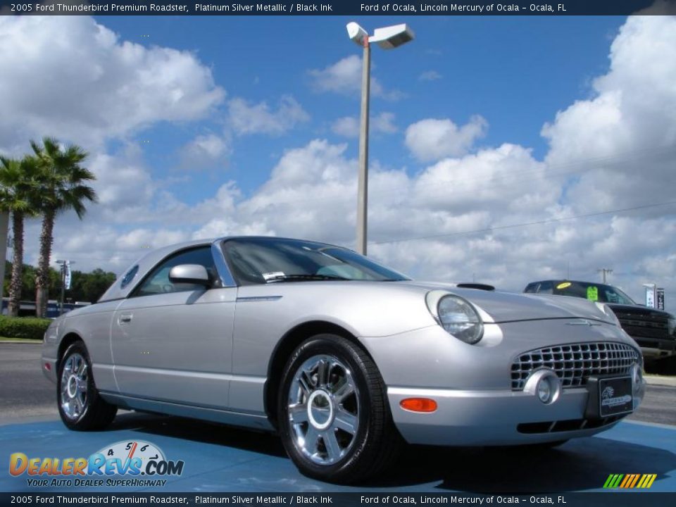 Front 3/4 View of 2005 Ford Thunderbird Premium Roadster Photo #7