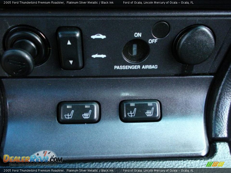 Controls of 2005 Ford Thunderbird Premium Roadster Photo #21