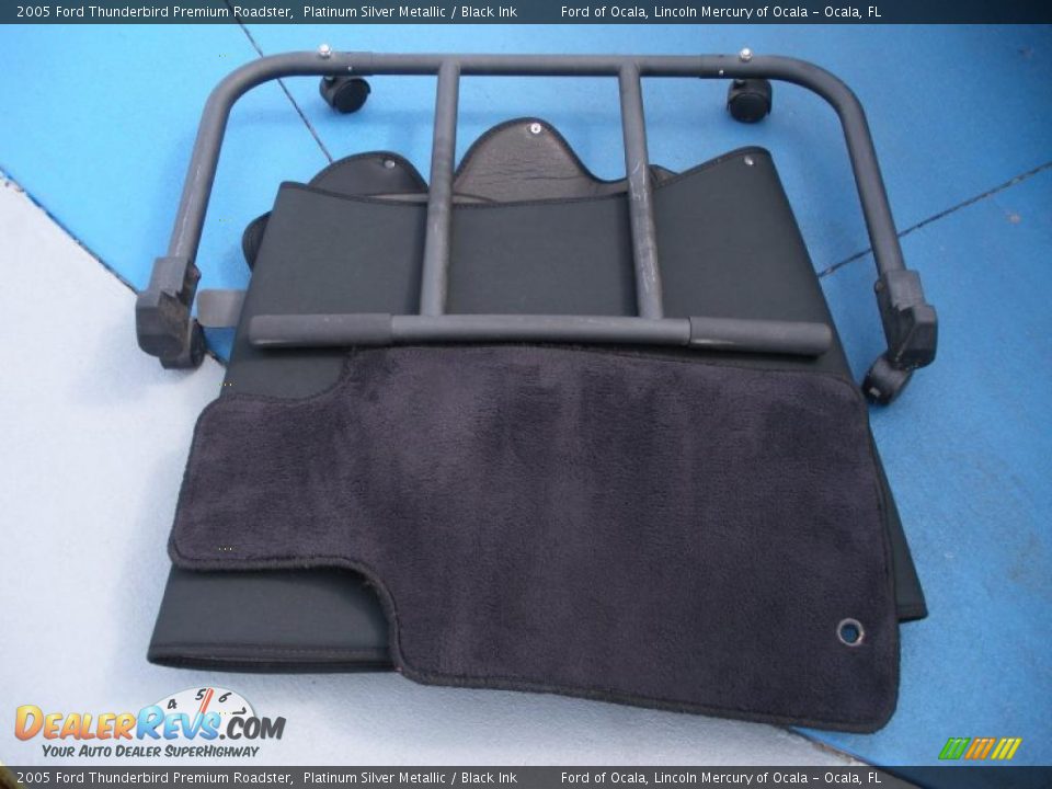 2005 Ford Thunderbird Premium Roadster Platinum Silver Metallic / Black Ink Photo #22