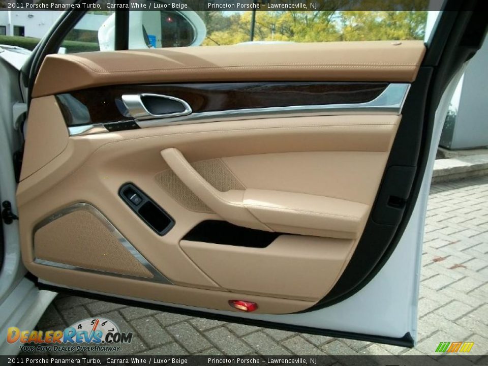 Door Panel of 2011 Porsche Panamera Turbo Photo #26