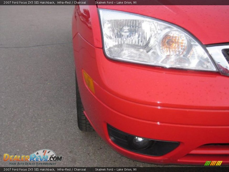 2007 Ford Focus ZX5 SES Hatchback Infra-Red / Charcoal Photo #14