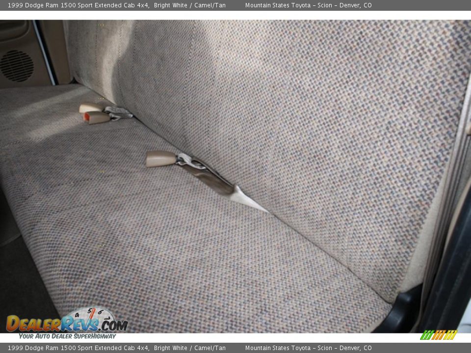 1999 Dodge Ram 1500 Sport Extended Cab 4x4 Bright White / Camel/Tan Photo #13