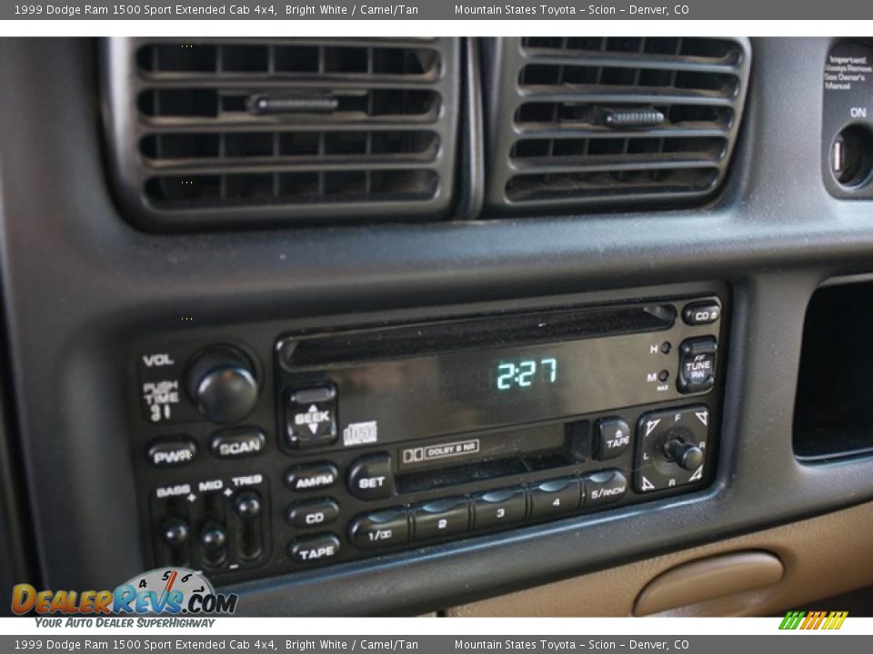 Controls of 1999 Dodge Ram 1500 Sport Extended Cab 4x4 Photo #20