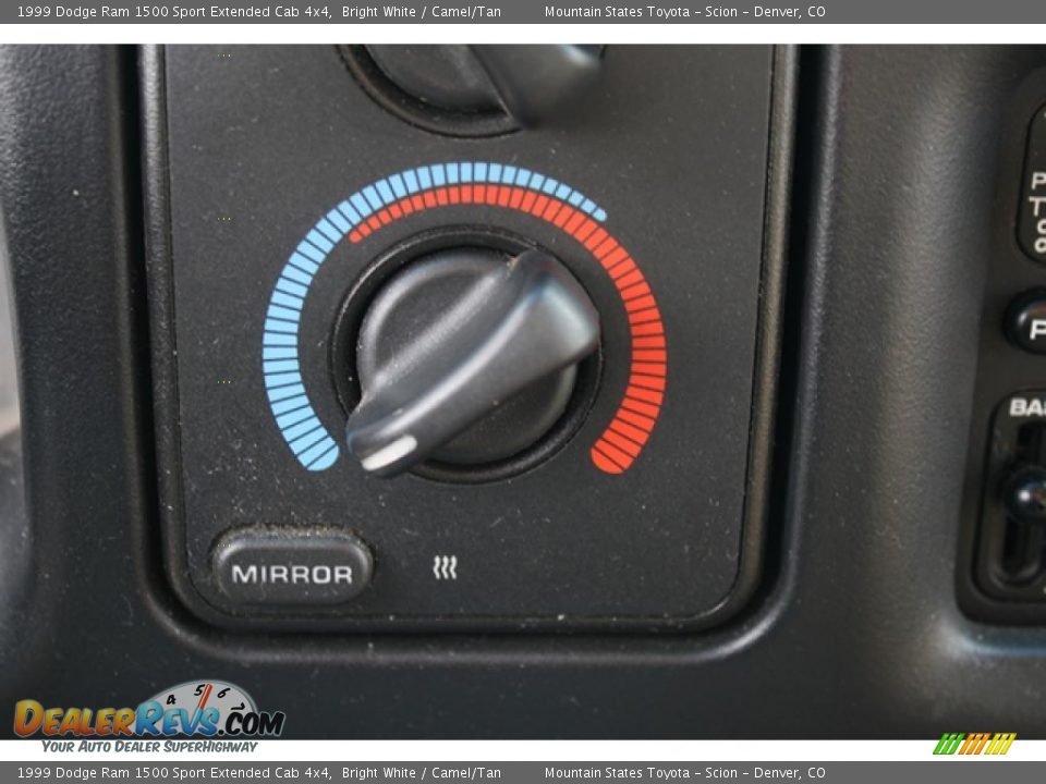 Controls of 1999 Dodge Ram 1500 Sport Extended Cab 4x4 Photo #21