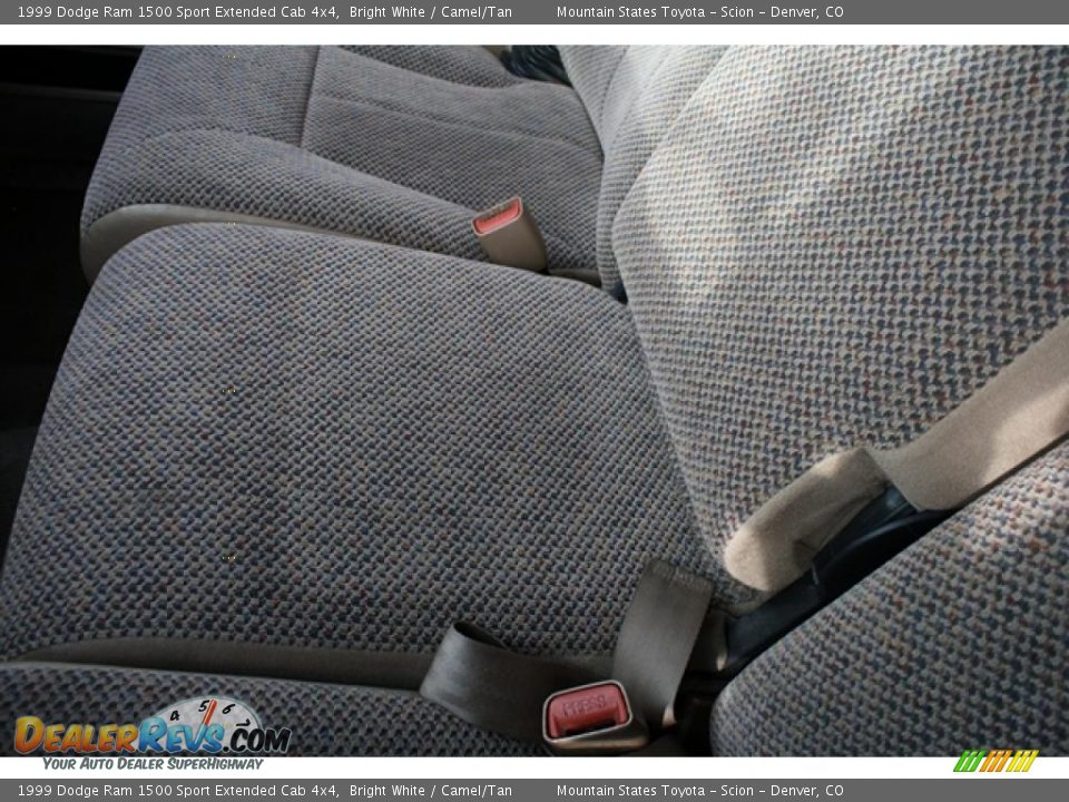 1999 Dodge Ram 1500 Sport Extended Cab 4x4 Bright White / Camel/Tan Photo #23