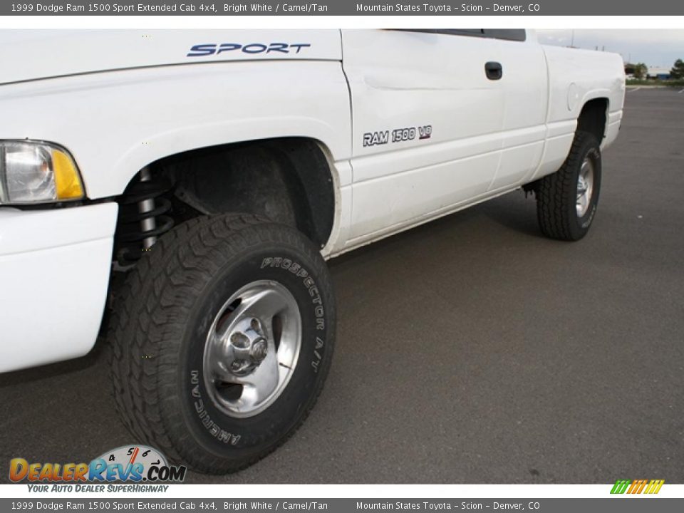 1999 Dodge Ram 1500 Sport Extended Cab 4x4 Bright White / Camel/Tan Photo #29