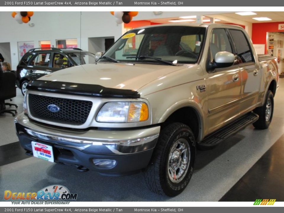 2001 Ford F150 Lariat SuperCrew 4x4 Arizona Beige Metallic / Tan Photo #2