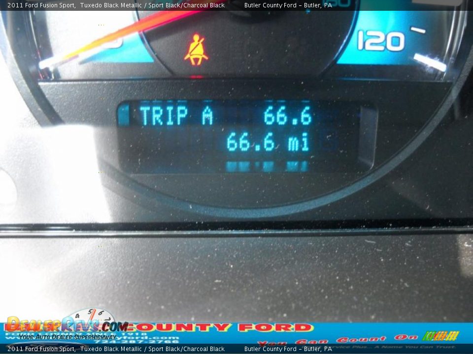 2011 Ford Fusion Sport Tuxedo Black Metallic / Sport Black/Charcoal Black Photo #25