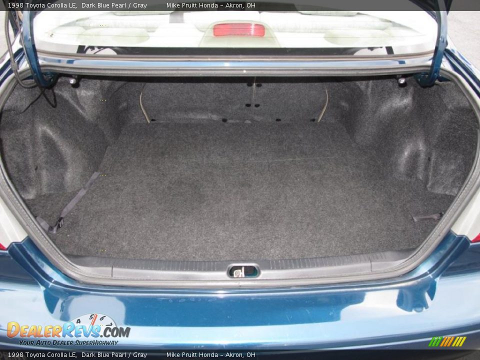 1998 Toyota Corolla LE Trunk Photo #9