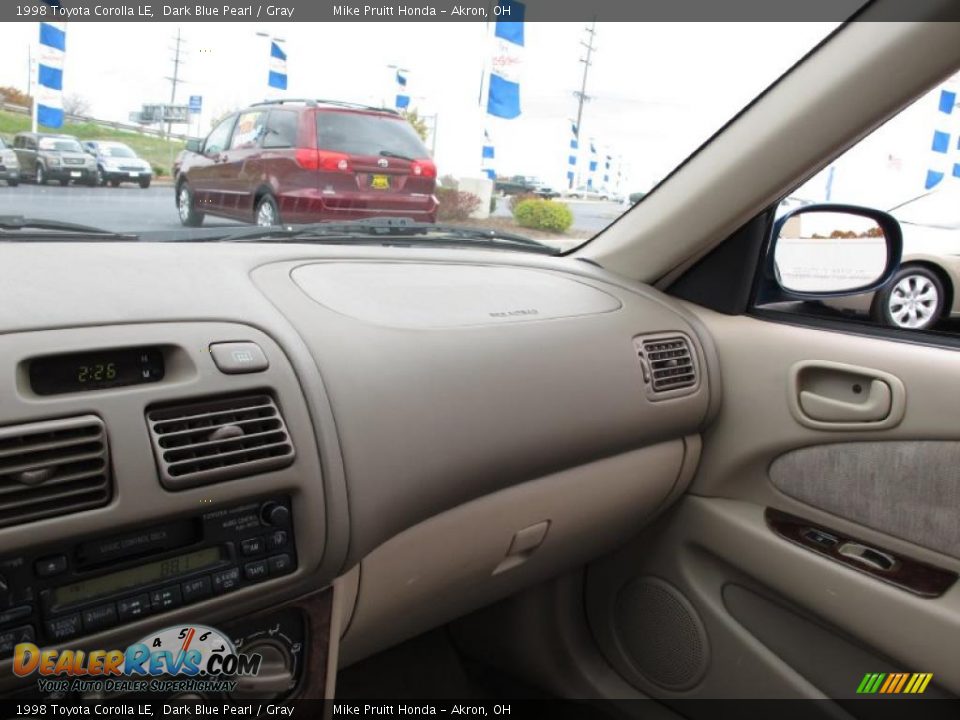 1998 Toyota Corolla LE Dark Blue Pearl / Gray Photo #20