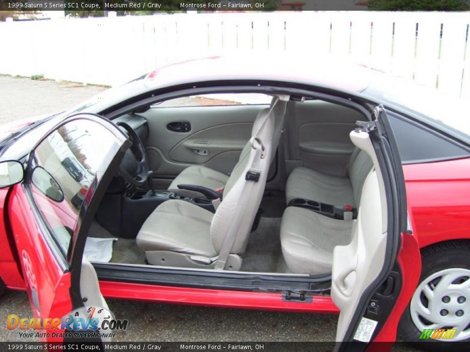 Gray Interior - 1999 Saturn S Series SC1 Coupe Photo #10