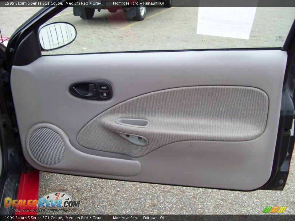 Door Panel of 1999 Saturn S Series SC1 Coupe Photo #12