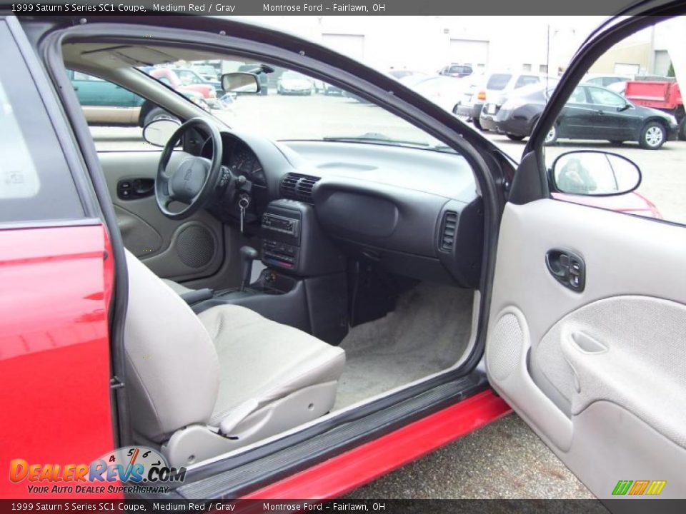 Gray Interior - 1999 Saturn S Series SC1 Coupe Photo #15