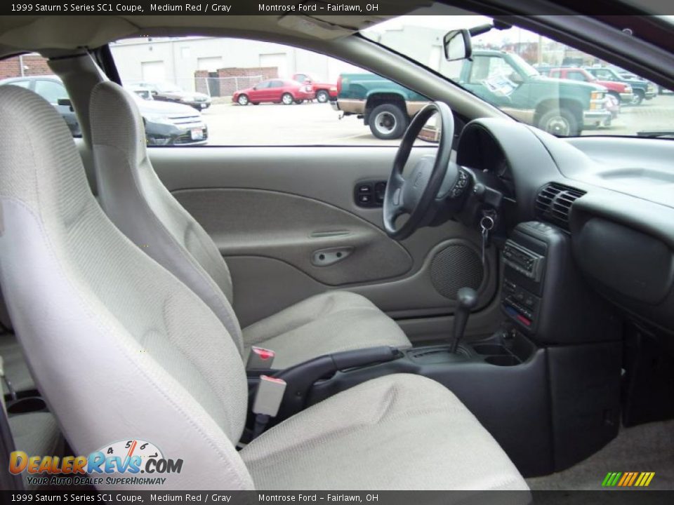 Gray Interior - 1999 Saturn S Series SC1 Coupe Photo #16