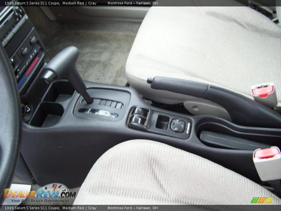 Gray Interior - 1999 Saturn S Series SC1 Coupe Photo #24