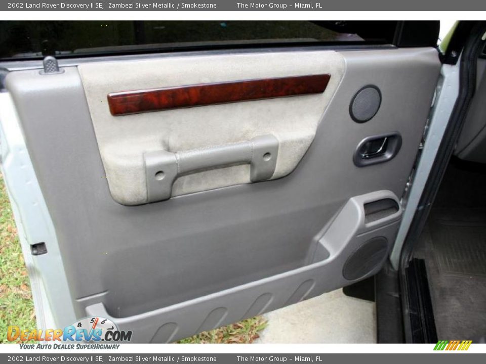 Door Panel of 2002 Land Rover Discovery II SE Photo #35