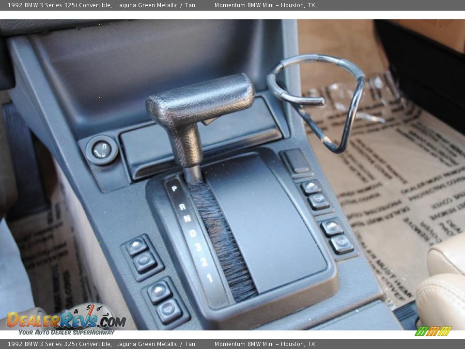 1992 BMW 3 Series 325i Convertible Shifter Photo #15