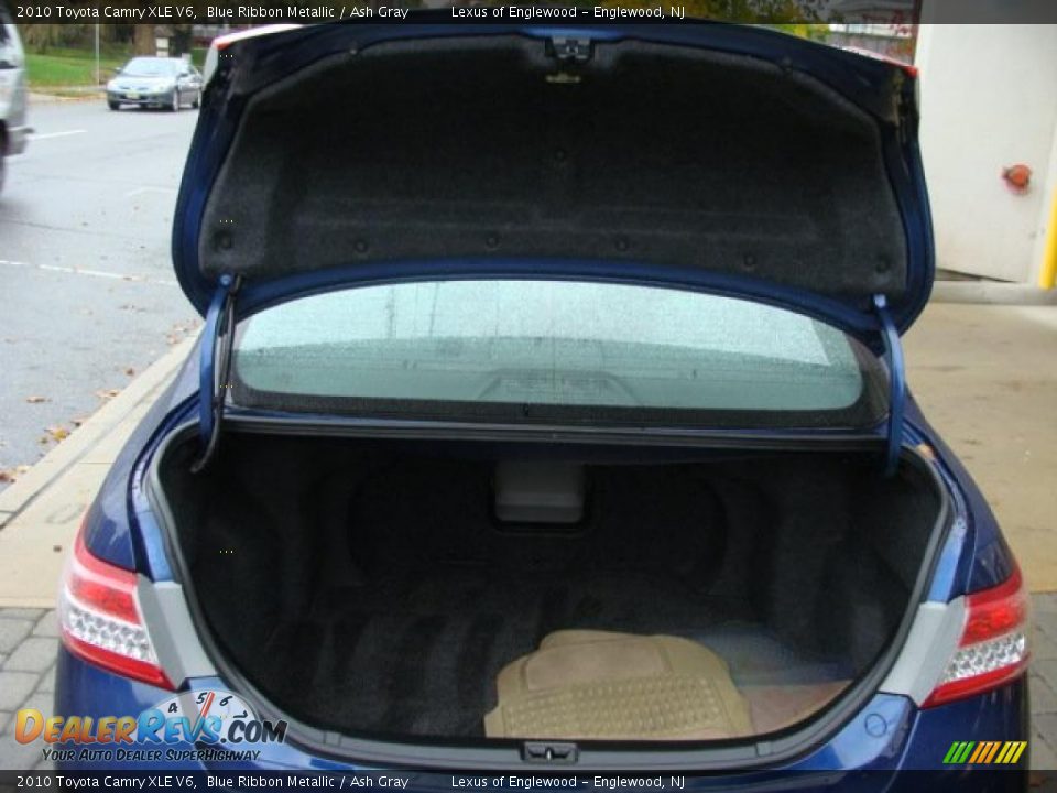 2010 Toyota Camry XLE V6 Trunk Photo #13