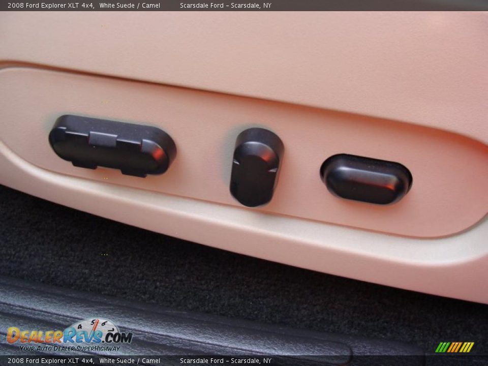 2008 Ford Explorer XLT 4x4 White Suede / Camel Photo #17