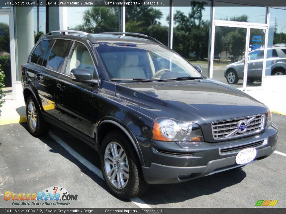 Front 3/4 View of 2011 Volvo XC90 3.2 Photo #3