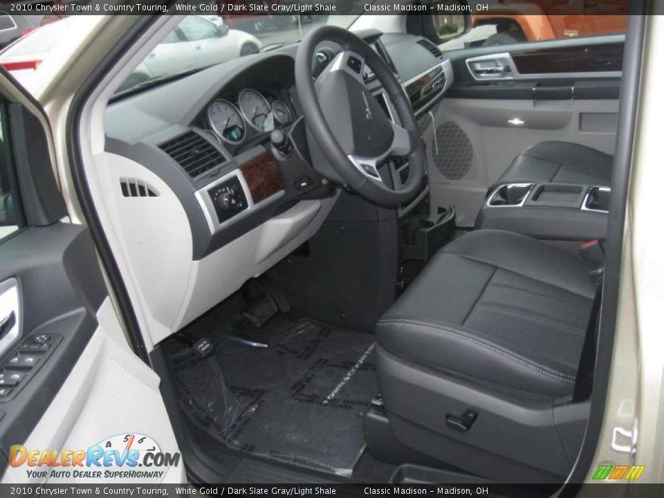 Dark Slate Gray Light Shale Interior 2010 Chrysler Town