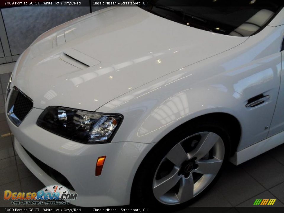 2009 Pontiac G8 GT White Hot / Onyx/Red Photo #2