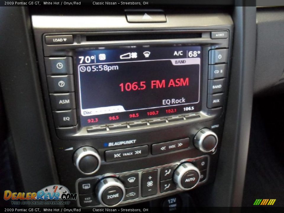 Controls of 2009 Pontiac G8 GT Photo #32