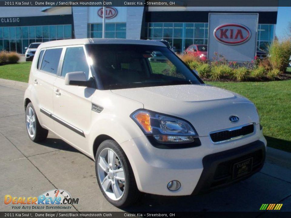 Front 3/4 View of 2011 Kia Soul ! Photo #1