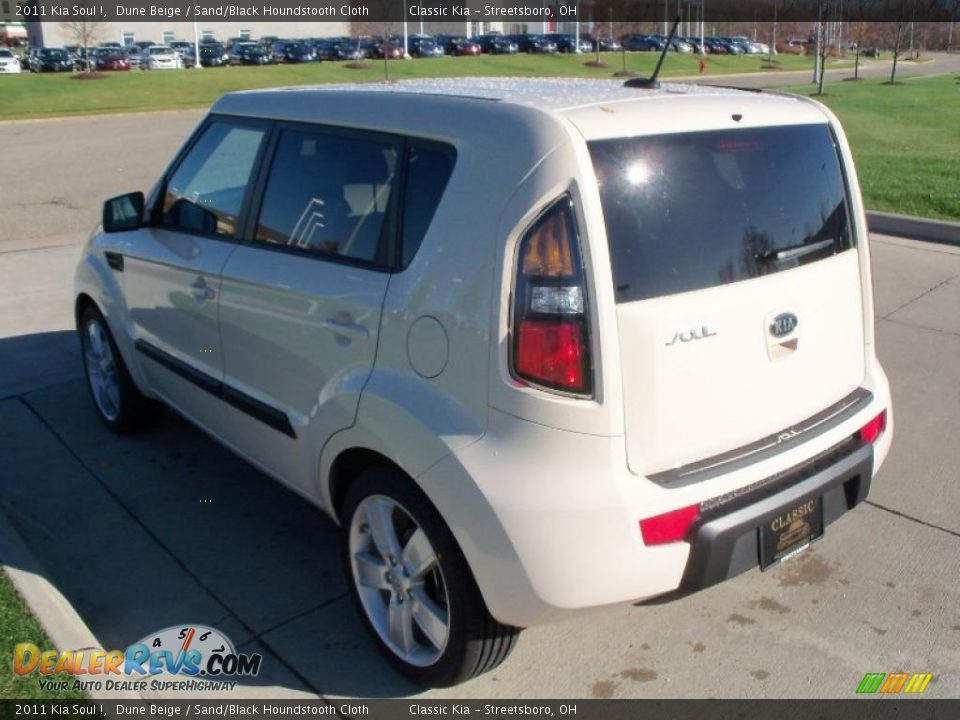 2011 Kia Soul ! Dune Beige / Sand/Black Houndstooth Cloth Photo #4